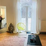 Lyves Two Apartman