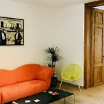 Lyves Two Apartman