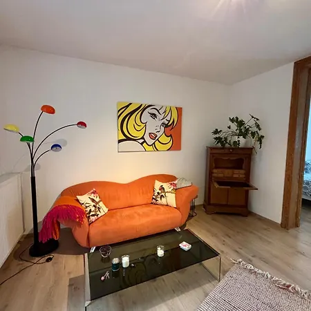 Apartment Lyves Two *