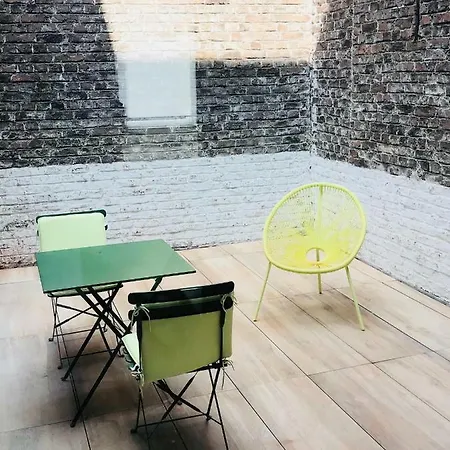 Apartman Lyves Two *