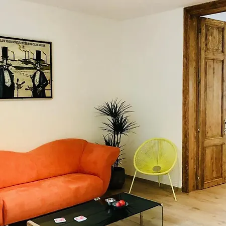 Lyves Two Apartman